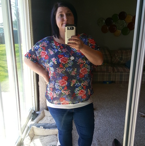 Meet your Posher, Michelle - Picture 2 of 4